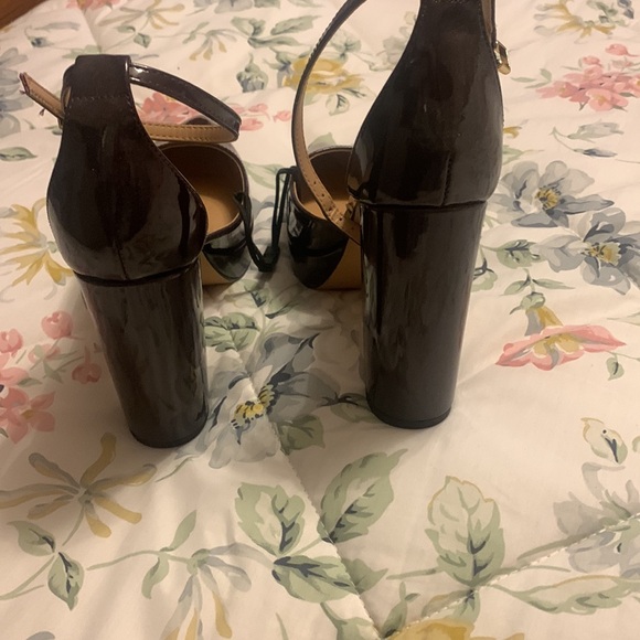 Express high heels - Picture 5 of 6